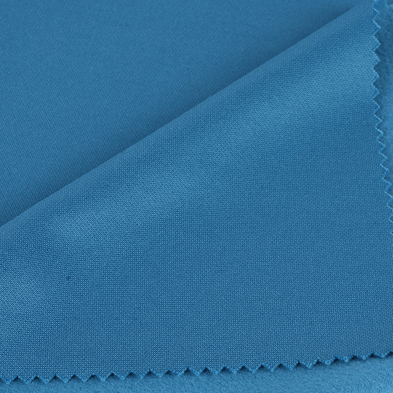 23P164 Tissu de polyester 100% résistant aux rides pour sports urbains et vêtements de loisirs